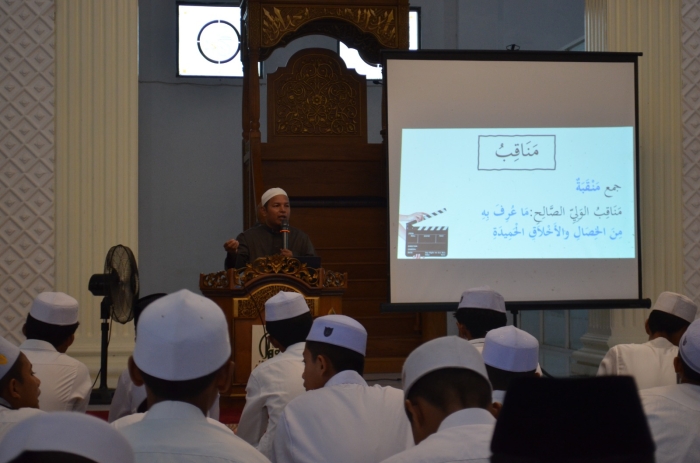 Pondok Modern Al-Jauhar Tungkaran Peringati Haul Guru Sekumpul ke-20