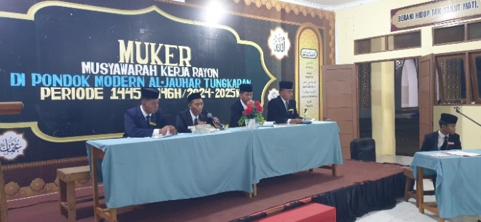 Latih Kepemimpinan-Dinamisasi Organisasi Santri, PMAT Al-Jauhar Gelar Muker